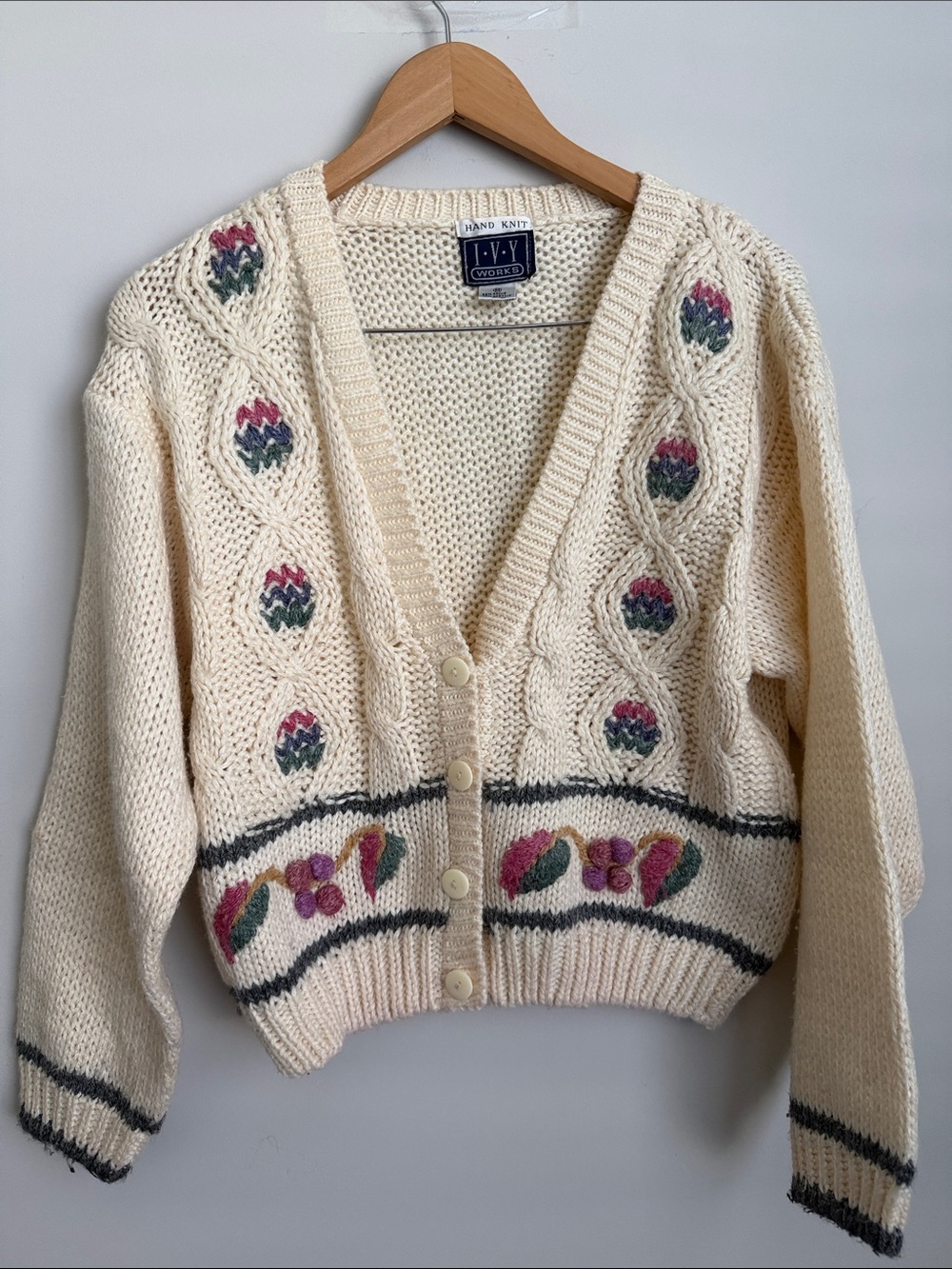 Vintage Embroidered Floral hand Knit Cardigan Medium